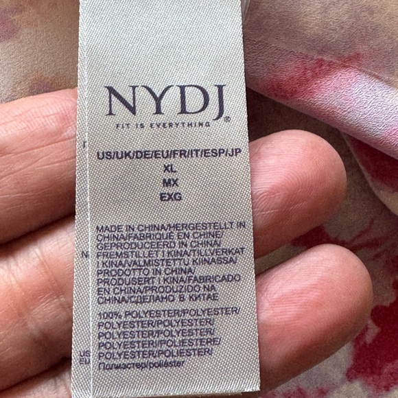 NWOT NYDJ Sleeveless Pintuck Blouse - Picture 10 of 16